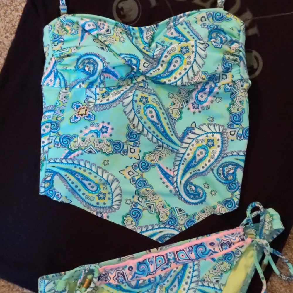 Hobie Paisley Two-piece Swimsuit . Size S